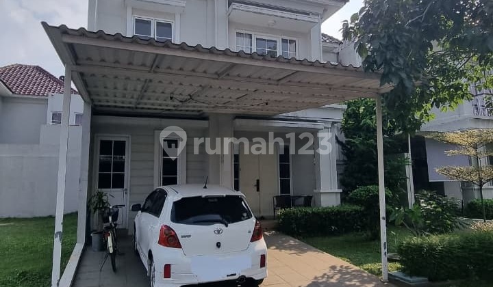 Rumah 2 lantai 4+1 kamar hadap timur laut di Granada Alicante