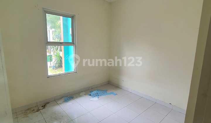 Affordable 2-story house with 3 bedrooms near Cisauk station in Serpong Garden. 2