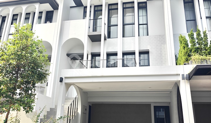 Rumah Murah 3 Lantai 4+1 Kamar Hadap Utara di Aether