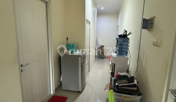 Rumah hook 2 lantai 3+2 kamar di Central Karawaci 2