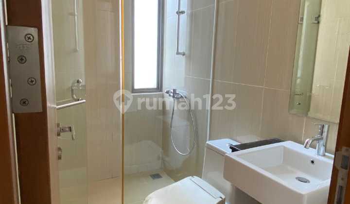 Rumah 2 lantai 3+1 kamar siap huni di Greenwich 2