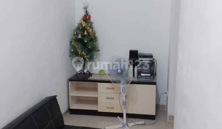 Rumah 2,5 lantai 2+1 kamar hadap utara di Monaco