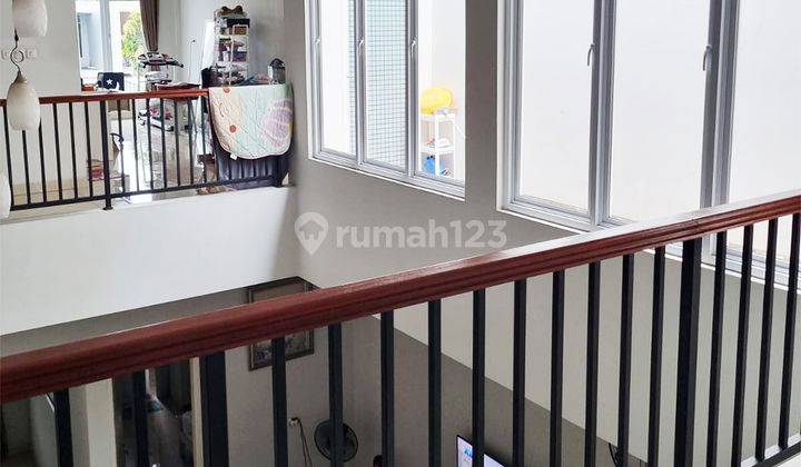 Rumah 2 Lantai 5+1 Kamar Dekat Pintu Tol di Modernland 2