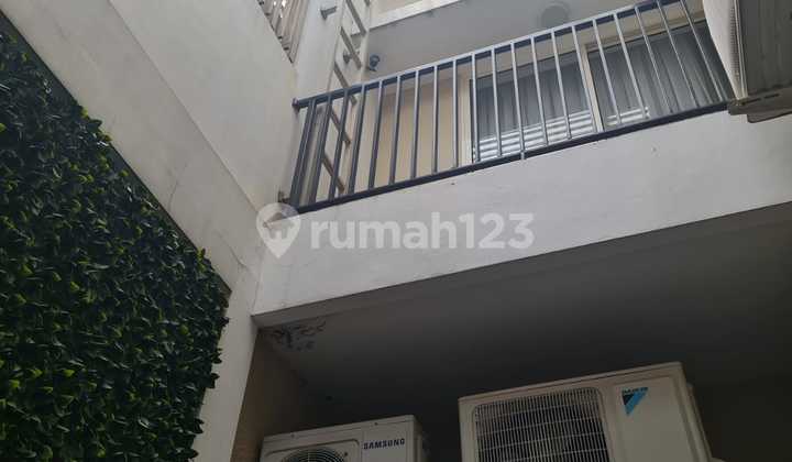 2-story house with 4 fully furnished rooms in Flamingo