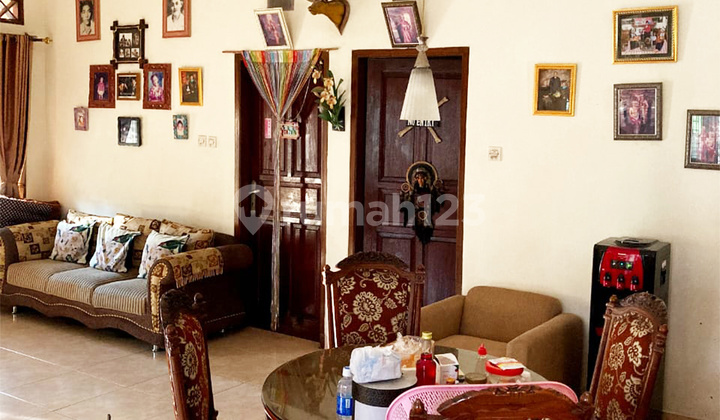 Rumah 2 lantai 3+1 kamar dekat tol di Palem Semi Rumah 2 lantai 3+1 kamar dekat tol di Palem Semi