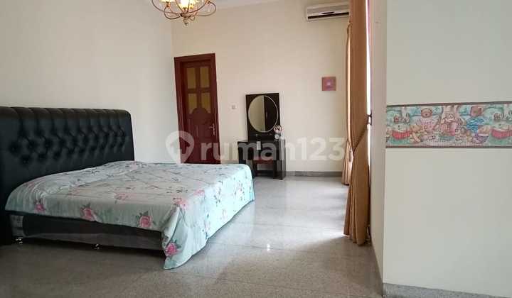 2-story house with 5+4 bedrooms and a swimming pool in Golf Terrace 2-story house with 5+4 bedrooms and a swimming pool in Golf Terrace