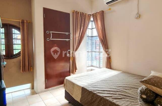 Rumah 2 Lantai 3+1 Kamar Selatan di Taman Okinawa 2