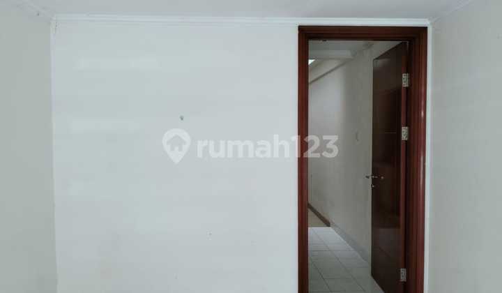 3-Story House 3+1 North Rooms Ready to Live in Modernland 2