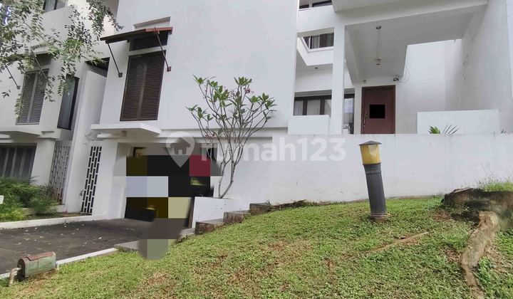 Rumah 2 Lantai 4+1 Kamar Hadap Utara di Depark