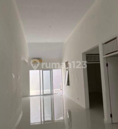 Rumah 1 lantai 3 kamar siap huni di Taman Yunani 2