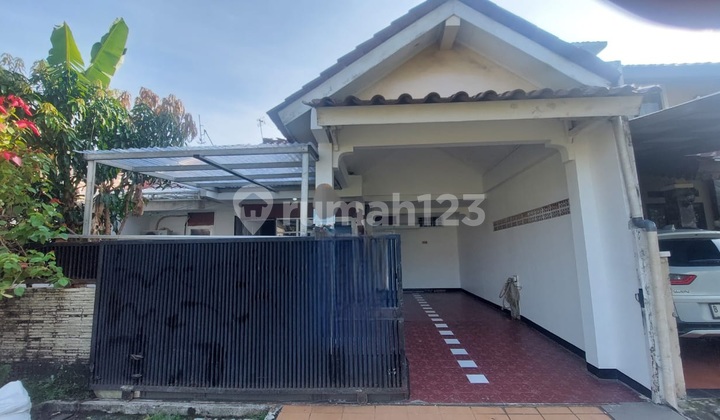 Rumah 1 lantai 3 kamar hadap selatan di Griya Loka
