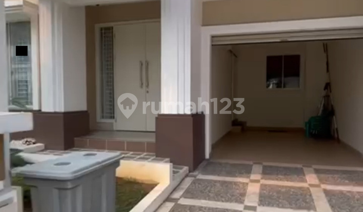 Rumah 2 lantai 4+1 kamar hadap selatan di Flamingo