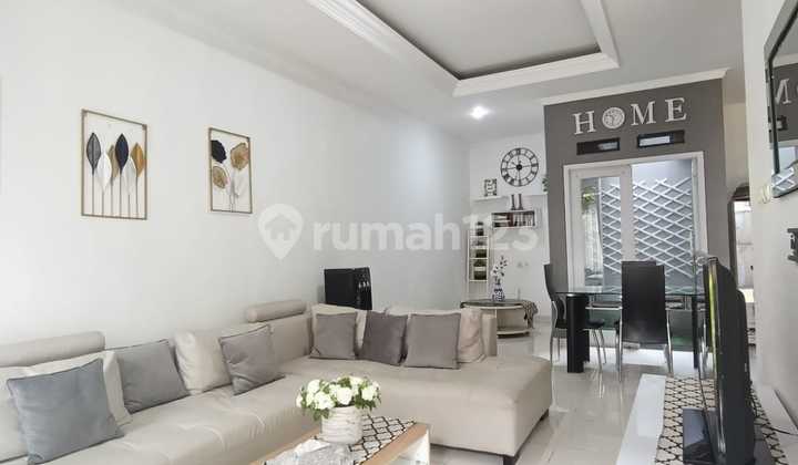 Rumah Nyaman 2 Lantai di Area Cinere Dekat Fasilitas Perbelanjaan