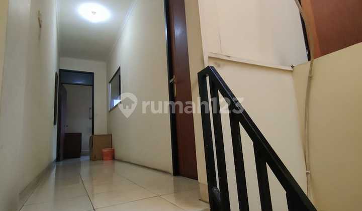 Ruko Siap Pakai 2 Lantai di Area Bisnis Fatmawati Jakarta Selatan Ruko Siap Pakai 2 Lantai di Area Bisnis Fatmawati Jakarta Selatan