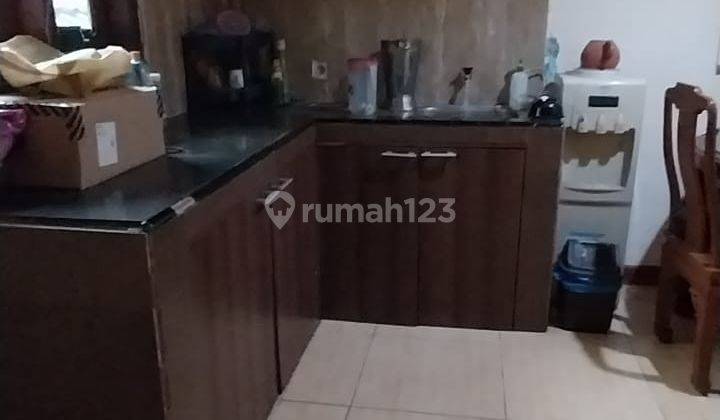 Rumah Siap Huni 2 Lantai Dekat Area Perbelanjaan di Mega Cinere 2