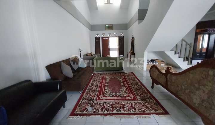 Nice 2-Story House with Backyard in Cinere 2