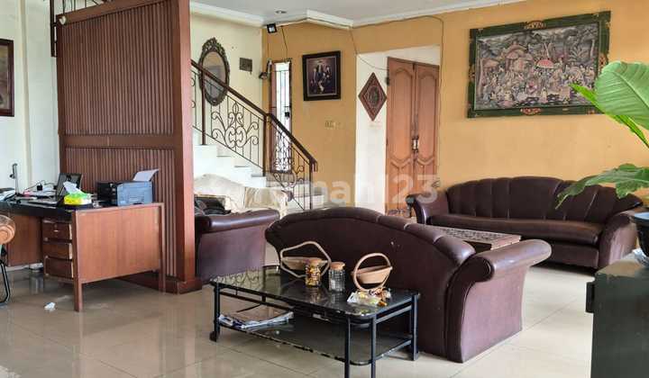 Dijual Rumah 2 Lantai dengan Pemandangan ke Danau di Area Tangsel Dijual Rumah 2 Lantai dengan Pemandangan ke Danau di Area Tangsel