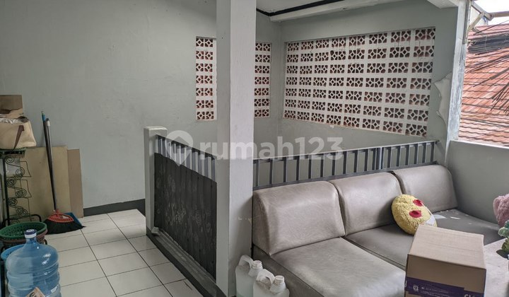 For sale cheap, 15-room boarding house in Tebet, Bukit Diri, South Jakarta. 2