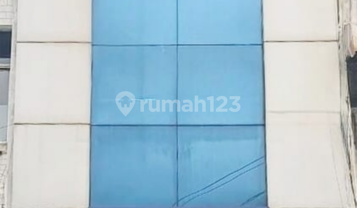 Ruko 3 lantai siap huni disisi jln cipinang rawamangun pulogadung