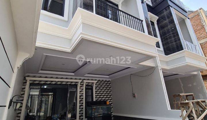 For Sale Rumah Mewah 3 Lantai Siap Huni Dijagakarsa Jaksel 1