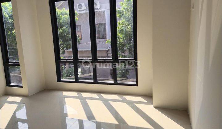 Dijual Rumah 3 Lantai Dekat Jalan Alteri Pondok Indah Jakarta Selatan 2