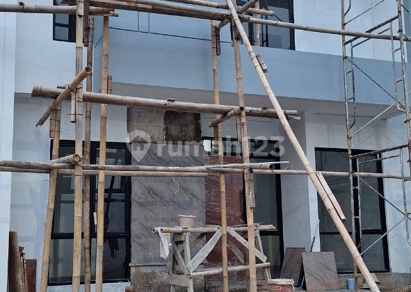 New House Ready to Live In Quality Scandinavian Modern Quality