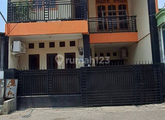 Rumah 2 Lantai Dijual Murah Diwisma Asri Bekasi Kota 1