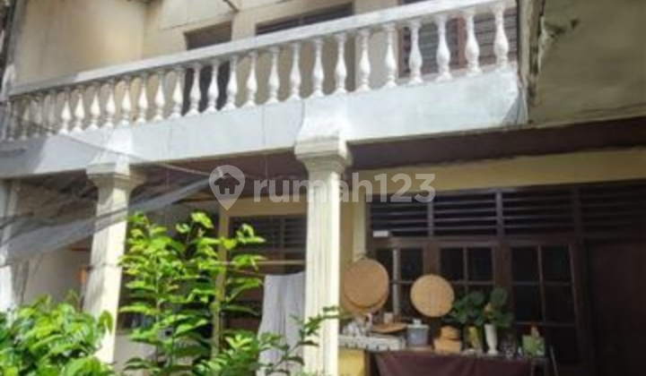 Rumah lama luas harga mendekati NJOP dizona komersial jakarta pusat