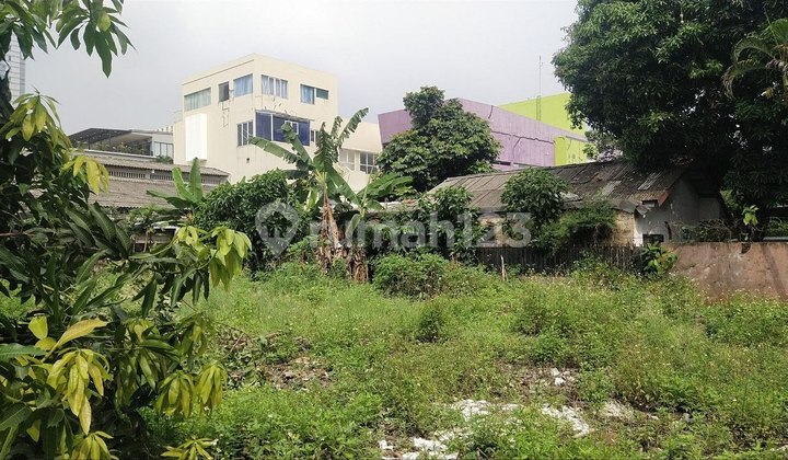 Prime strategic land ready to build near Gatot Subroto Road, South Jakarta. Prime strategic land ready to build near Gatot Subroto Road, South Jakarta.