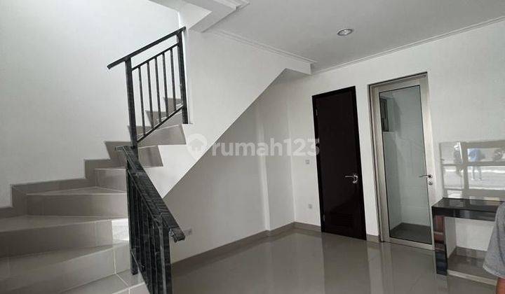 Dijual Rumah 4,5x10 Unfurnish 2 Lantai Pik 2 2