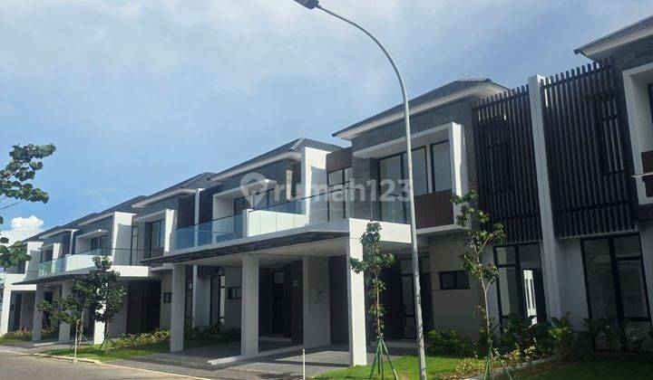 Disewakan Rumah 10x20 Kosongan 2 Lantai Permata Hijau Residences Pik 2 1