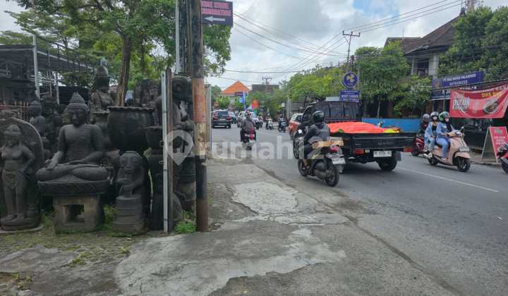 Strategic Freehold Land In Main Road Kerobokan Near Petitenget - Perfect For Villas Or Commercial Projects