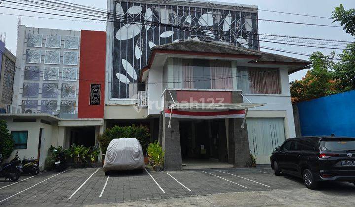 **Dijual Hotel Strategis 3 Lantai di Denpasar Barat – 28 Kamar, Lokasi Pinggir Jalan Raya, Tingkat Hunian Tinggi** 1