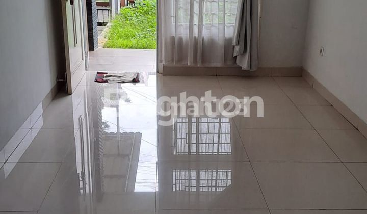 STRATEGIC HOUSE IN THE CENTER OF BOGOR CITY 2