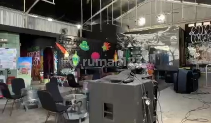 Rent a Strategic Location Ex-Bar Shop House in Panjer Rent a Strategic Location Ex-Bar Shop House in Panjer