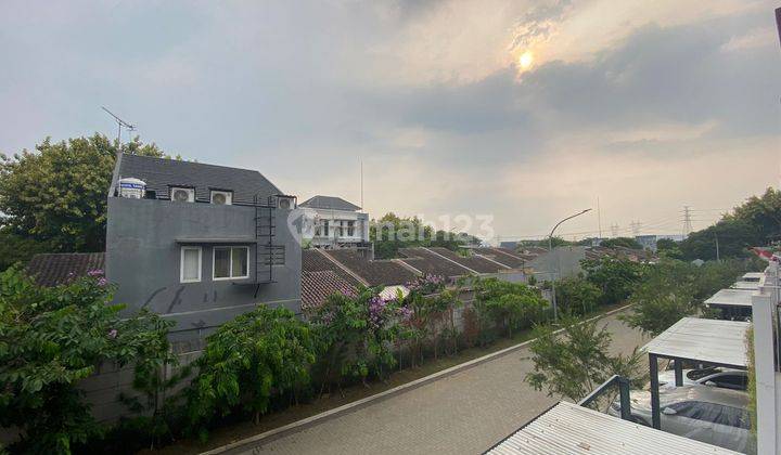 Jual Rumah Hoek Cantik Harga Menarik Freja Suites Icon Bsd City 1