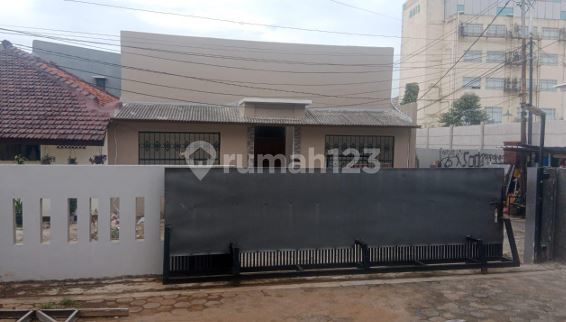 Jual Rumah Kost 8 Kamar Tidur Dekat Tangcity Babakan Tangerang