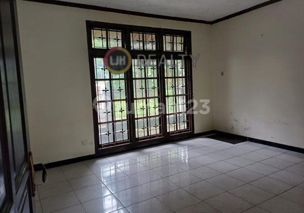 For Sale 2-Story House Near UGM Campus Pogung Baru Sleman Yogyakarta 2