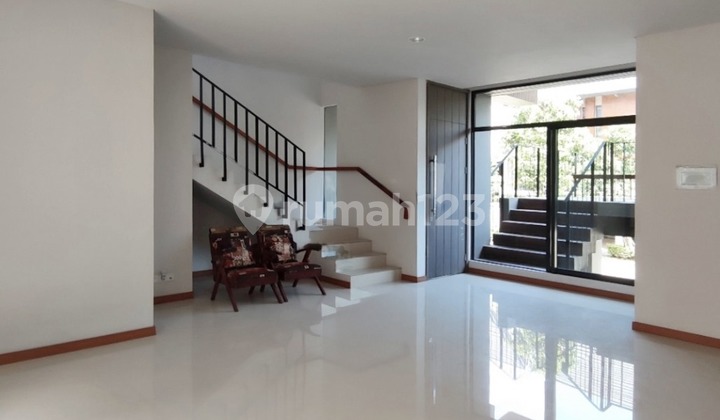 Selling Beautiful House Near Aeon Mall Caelus Greenwich Park BSD City 2