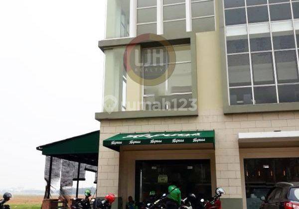 Sewa Ruko Hoek Pinggir Jalan South Goldfinch Gading Serpong 2