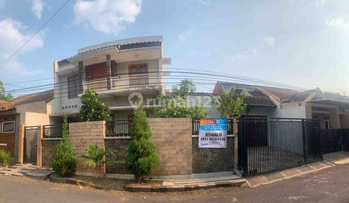 Dijual Rumah Mewah 2 Lantai di Taman Sulfat 1
