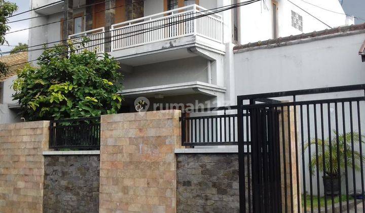 Dijual Rumah Mewah 2 Lantai di Taman Sulfat 2