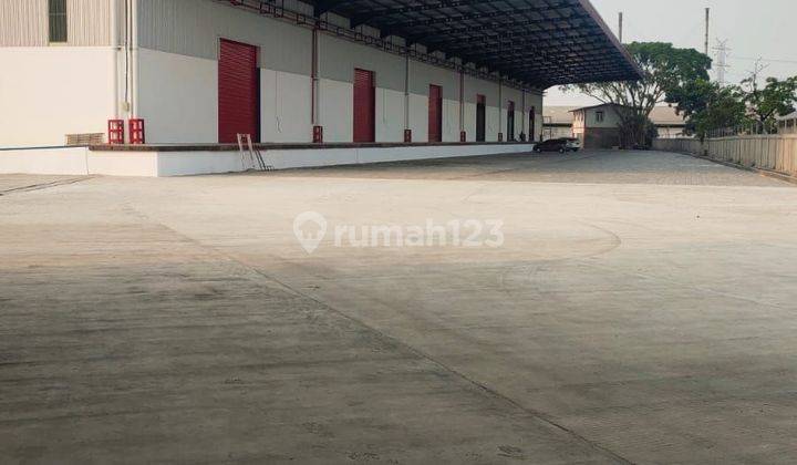 Gudang baru,siap pakai,parkiran luas,ada loading dock,harga murah,akses kontainer 40ft,lokasi strategis di jalan raya Pantura,Cikarang Utara,kabupaten bekasi 2