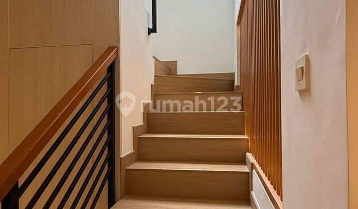 Rumah 2,5 Lantai Siap Huni,Bebas Banjir Harga Murah,Semi Furnished di Komplek Taman Tirta Sunter,Sunter Jaya,Jakarta Utara 2