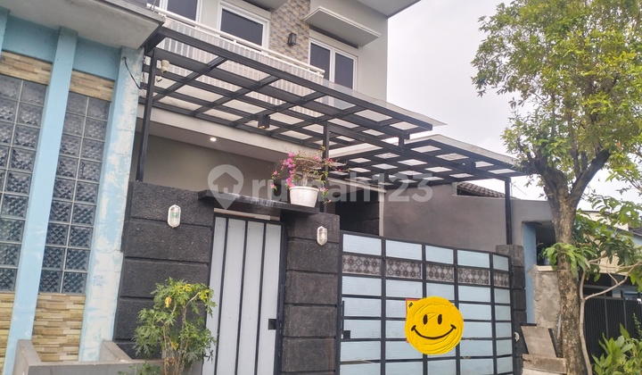 Two-Story New Building House, Ready to Occupy, Flood-Free in TNI Complex, Aren Jaya, East Bekasi. Two-Story New Building House, Ready to Occupy, Flood-Free in TNI Complex, Aren Jaya, East Bekasi.