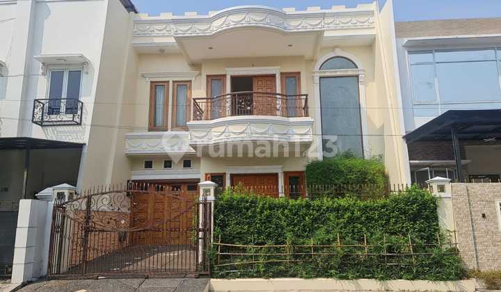 A 2.5-Story Ready-to-Occupy House, Flood-Free in Villa Gading Permata, Kelapa Gading, North Jakarta