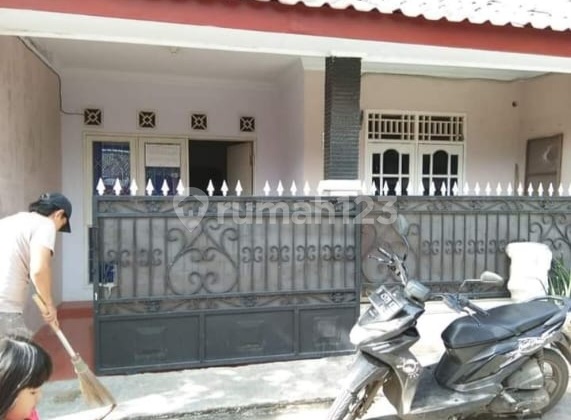Cheapest House Below Market Price Ready to Live Flood-Free in Villa Indah Permai Golden City Teluk Pucung North Bekasi