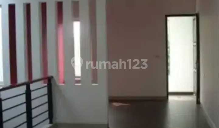 Rumah 2 Lantai Siap Huni,Bebas Banjir Harga Murah Dibawah Pasaran di Kalisari,Pasar Rebo,Jakarta Timur 2