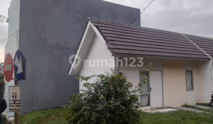 The Cheapest Hook House, Flood-Free Within The Cluster In Mutiara Gading City, Babelan Near Harapan Indah And Summarecon Crown Gading.