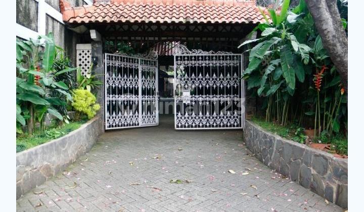 Rumah Mewah dengan 5 Paviliun di Pondok Labu, Jakarta Selatan
